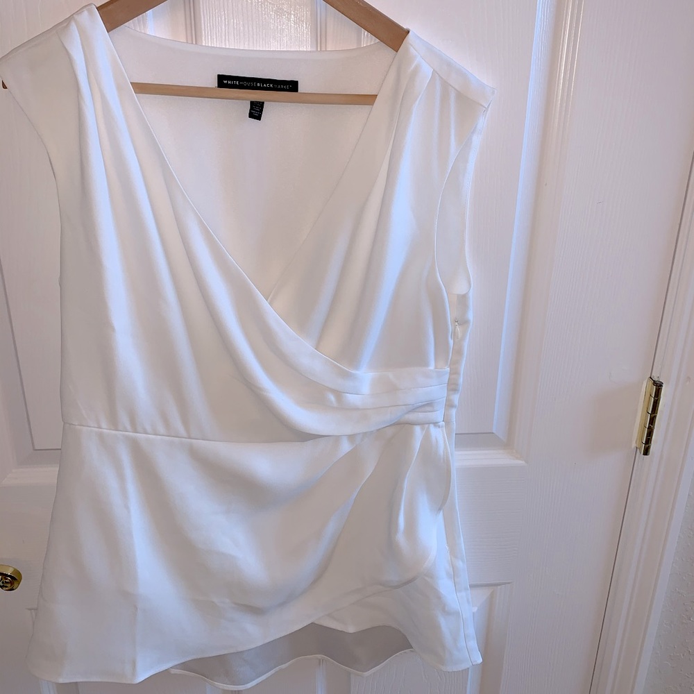 Elegant Banana Republic Sleeveless Top